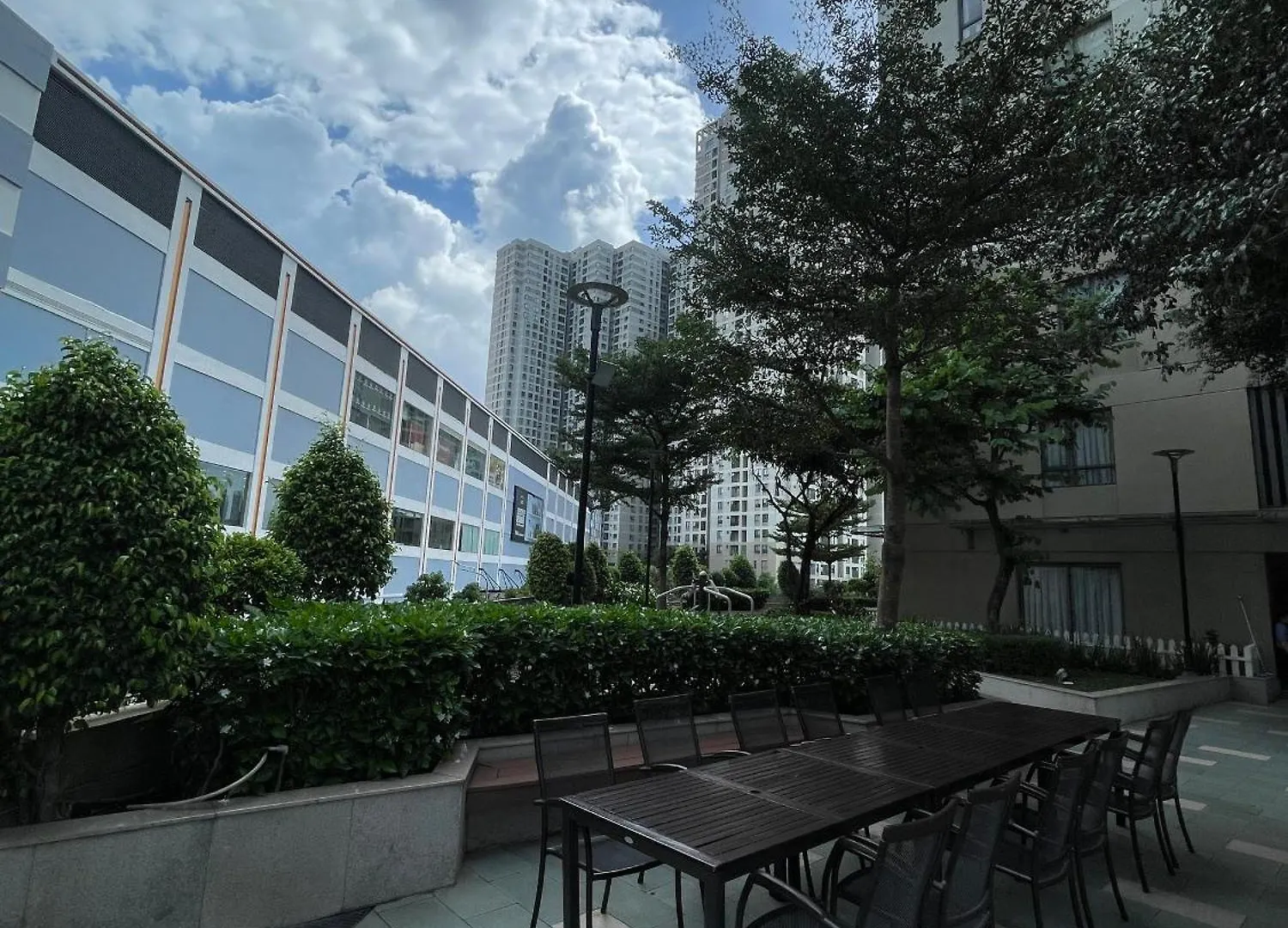 Apartment Masteri Thao Dien - 2 Bedroom Sunset View With Pool Gym Bbq - District 2 Ho Chi Minh City