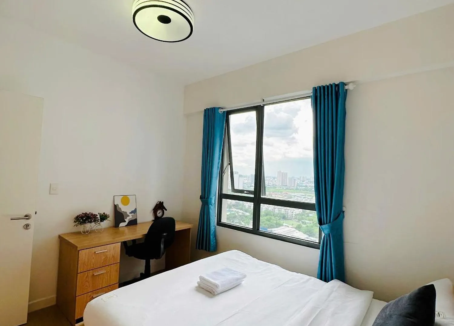 Apartment Masteri Thao Dien - 2 Bedroom Sunset View With Pool Gym Bbq - District 2 Ho Chi Minh City Vietnam
